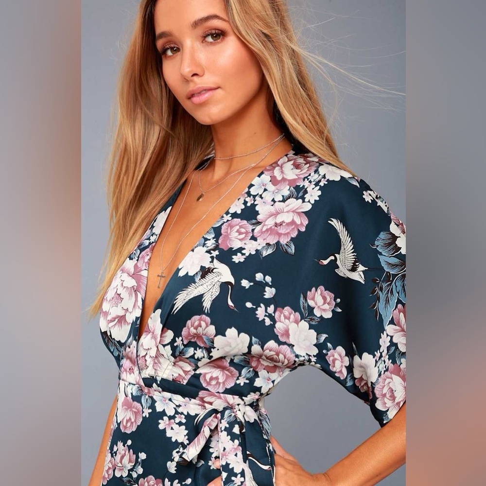 Lulu's Navy Floral Wrap Dress Women’s Small - Picture 4 of 9
